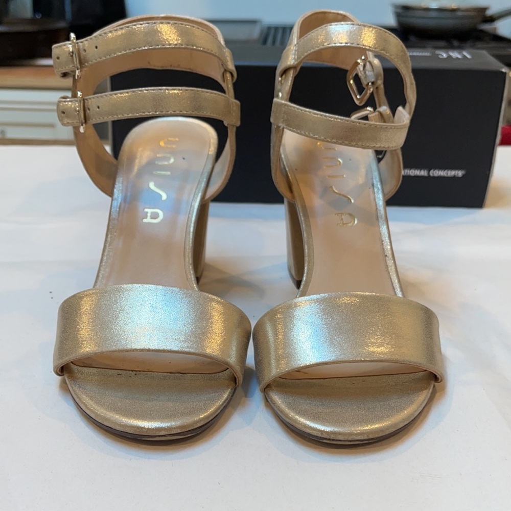 Unisa Reiaa Metallic Gold Strappy Sandals - Picture 10 of 14